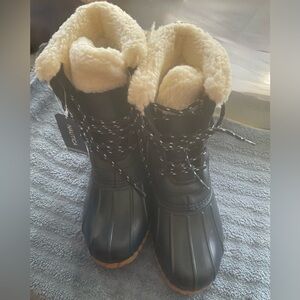 NAUTICA Navy Blue Duck Boots Size 9, NWT